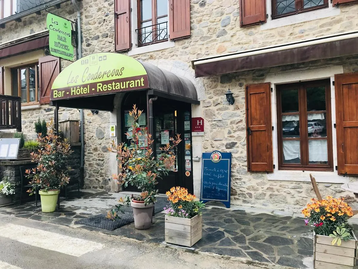 فندق Logis Hotel-Restaurant Les Coudercous Saint-Chély-dʼAubrac