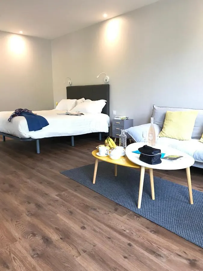 Logis Hotel-Restaurant Les Coudercous Saint-Chély-dʼAubrac